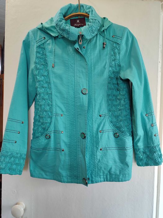 Продам ветровки и джинсовки