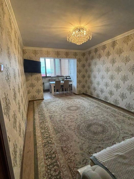 Продаётся трех комнатная квартира