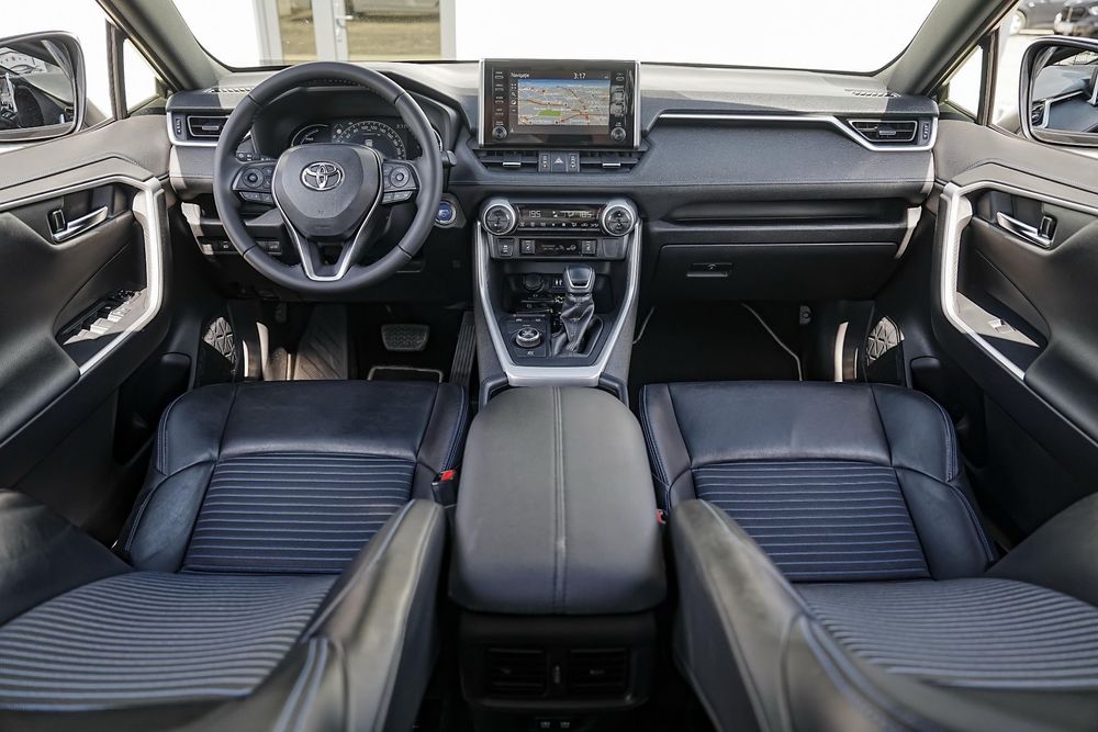 Toyota RAV 4 - autoturisme disponibile - Descopera acum | OLX.ro