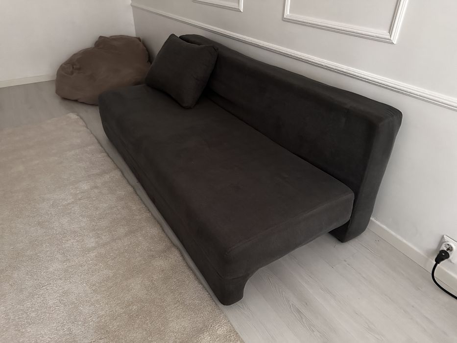 Canapea extensibila pentru living