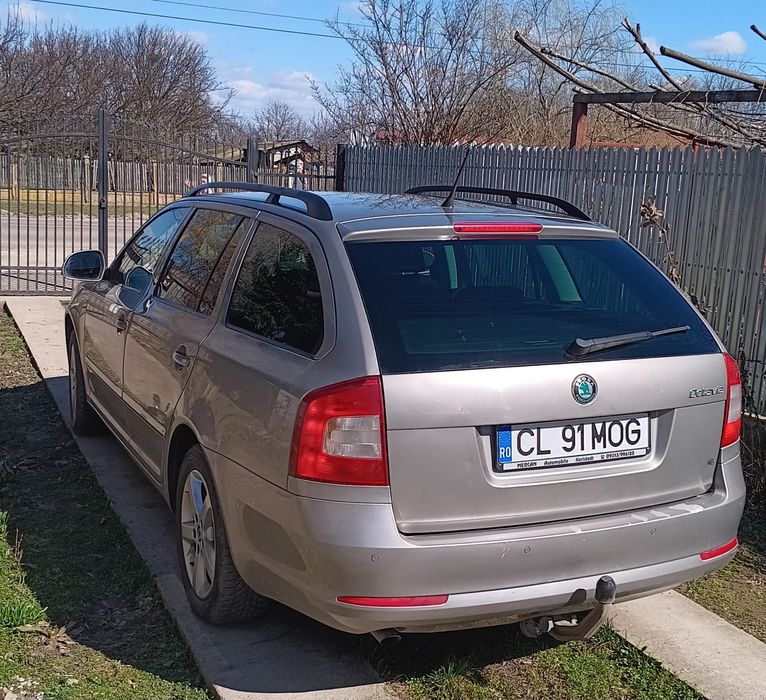 Skoda octavia 2012-1.2 benzina