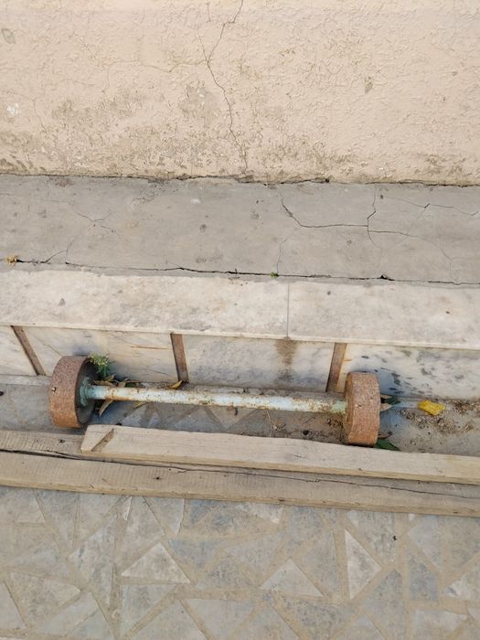 Штанга 20-22 кг.