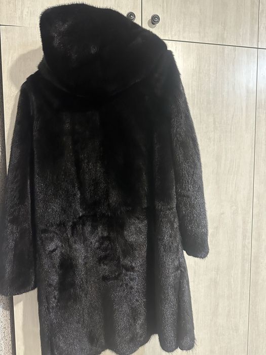 Продам норковую шубу
