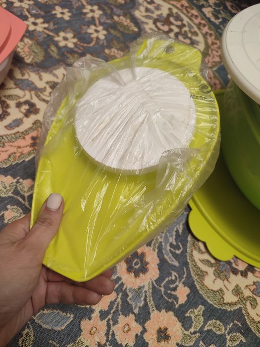 Посуда Tupperware,