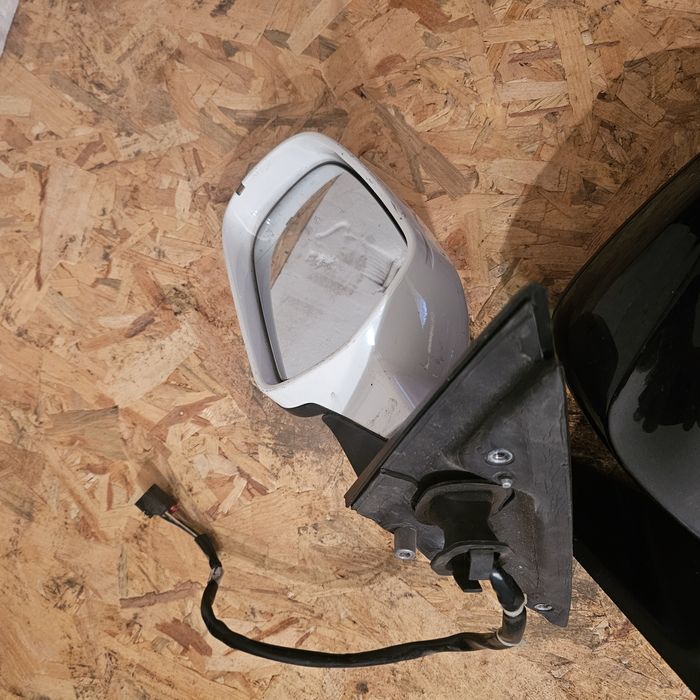 Огледало ляво за ауди а4 б8