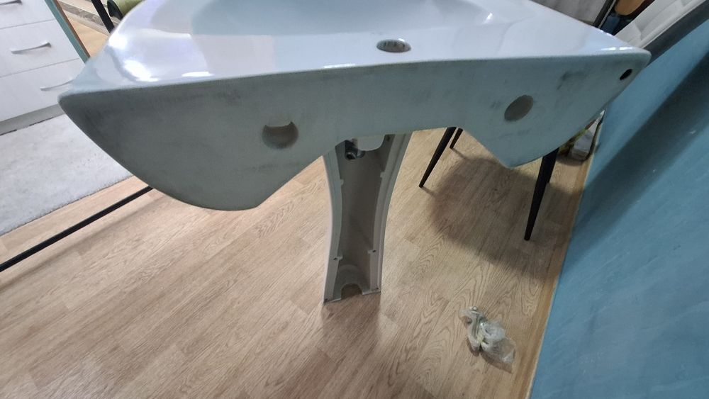 Продам раковину с подставкой