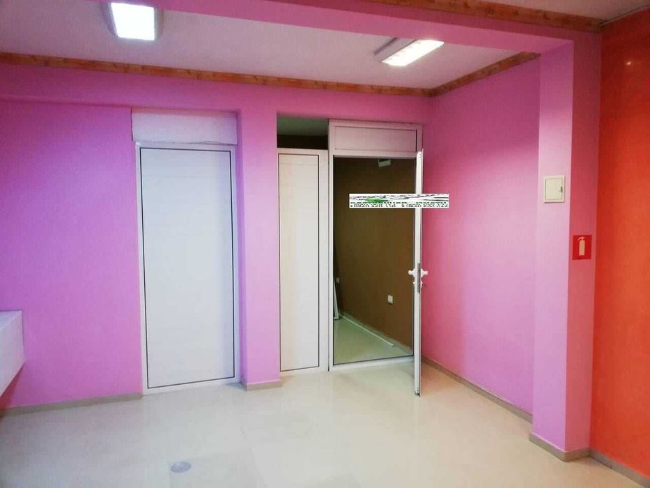 Дава се под наем Магазин в Пловдив, Център - 95 кв.м за 550 € - Снимка #5