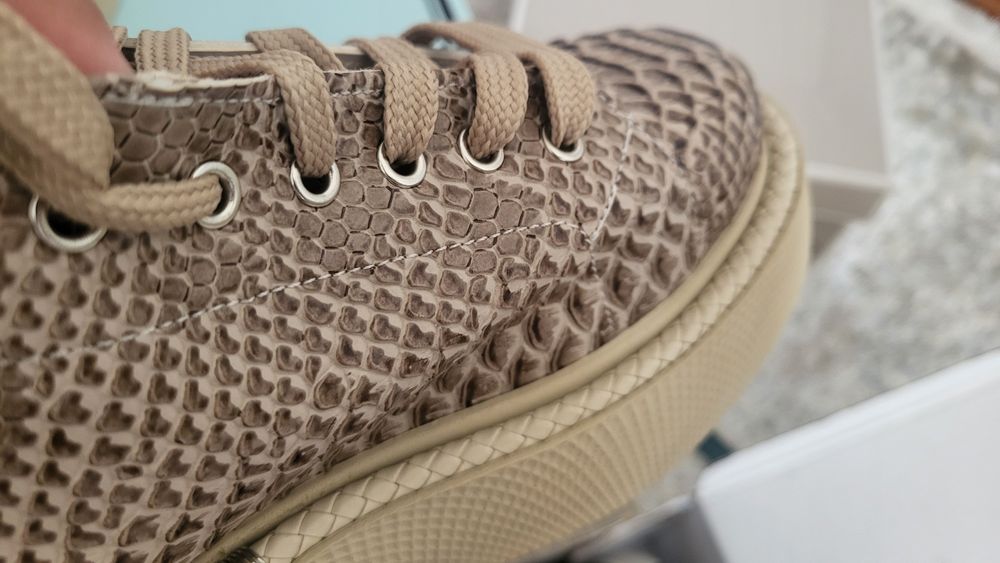 Кроссовки (осенние)