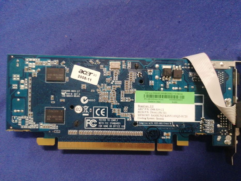 Vând placa video GF 9300GE