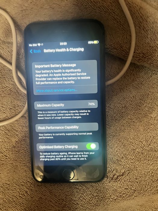 Продавам iphone 8 намален