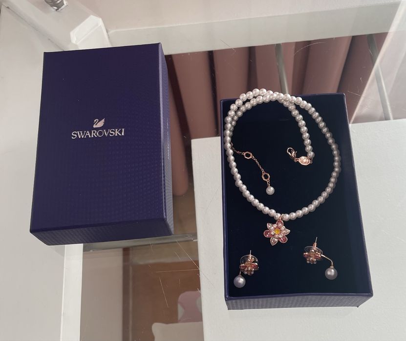 Колие и обеци Swarovski