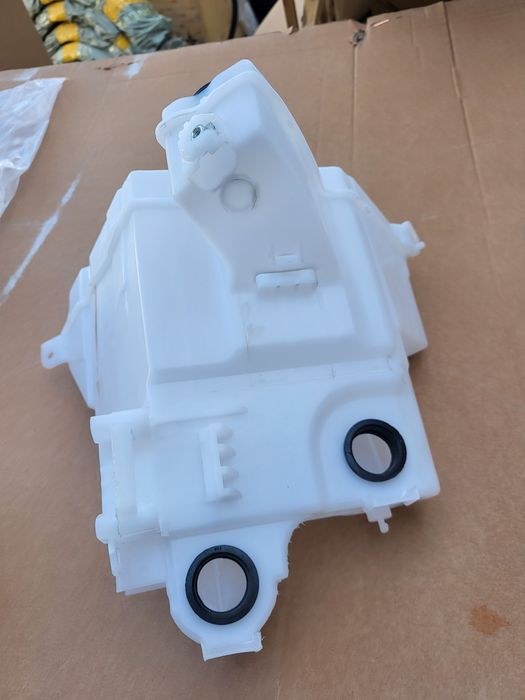 Бочек омывателя Prado 150