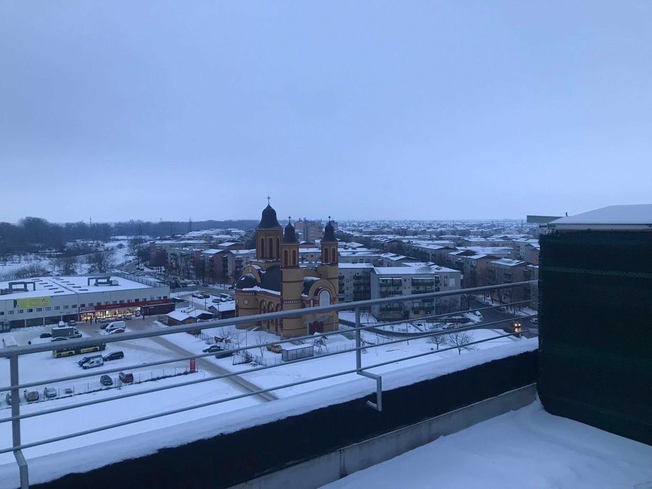 Inchiriez apartament cu o camera de tip penthouse - Complex Dana