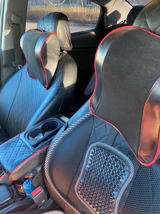 Продам машину Kia Rio 2012 года