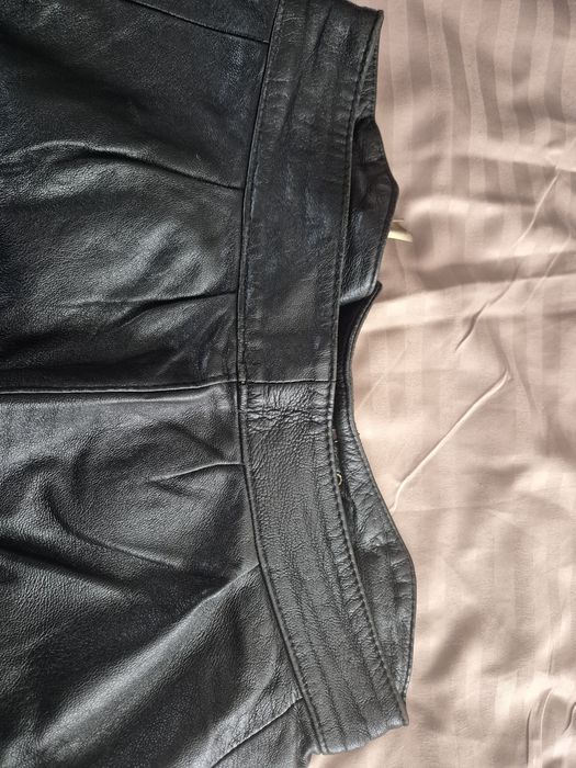 Уникално моделче кожена пола