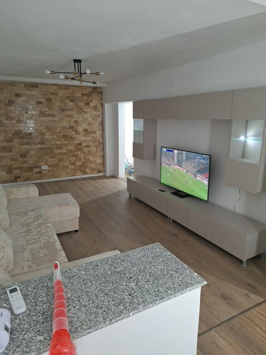 Apartament de închiriat