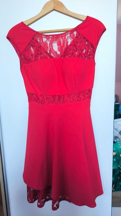 Елегантни дамски рокли