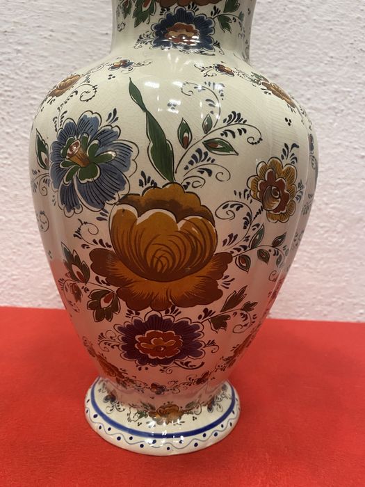 Холандска порцеланова ваза на делфт