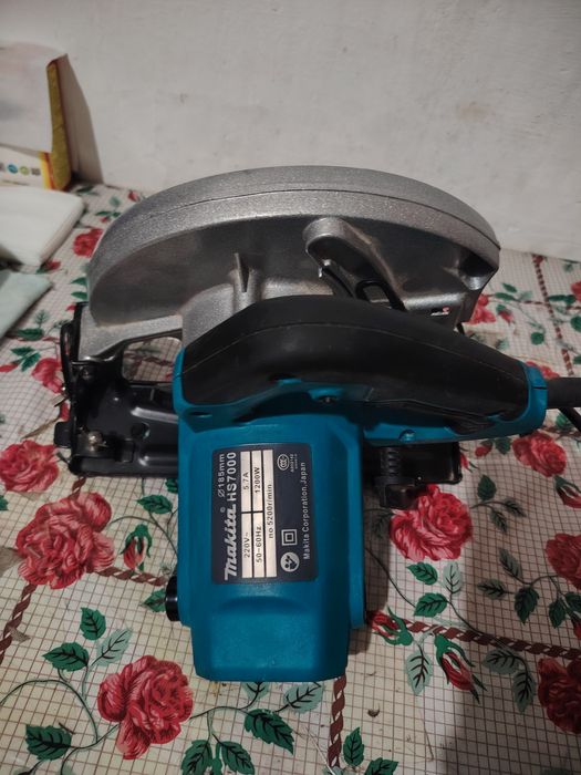 Продам электро пилу