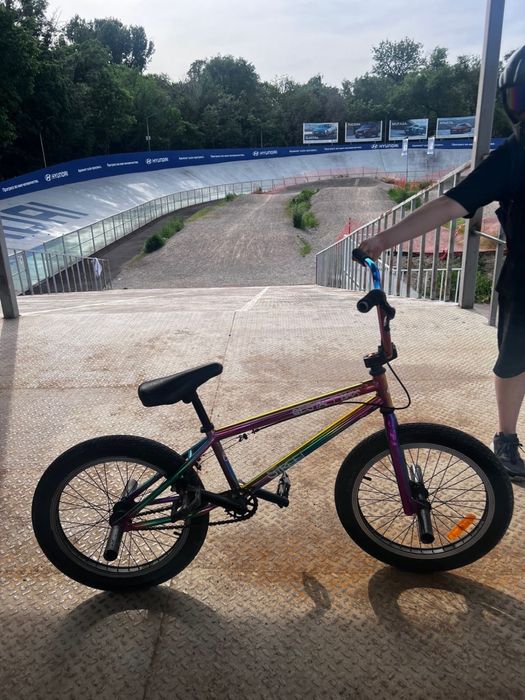 Продам велосипед BMX.