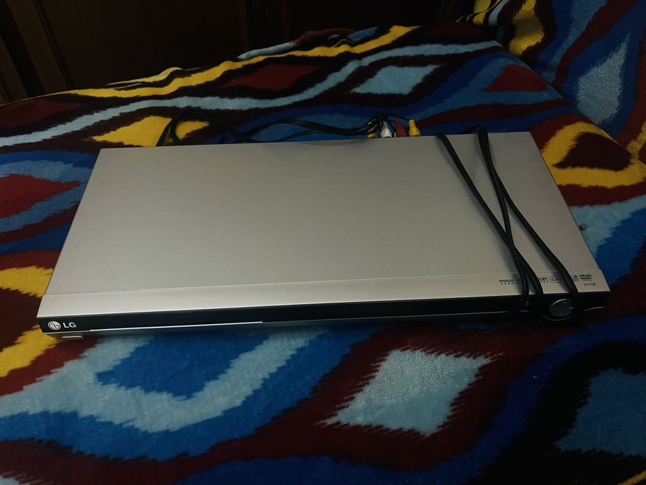 Продам двд плеер