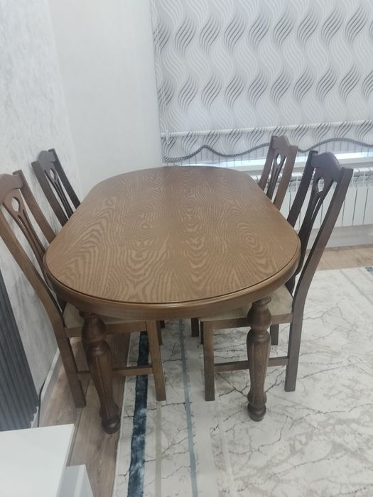 Стол для гостиной