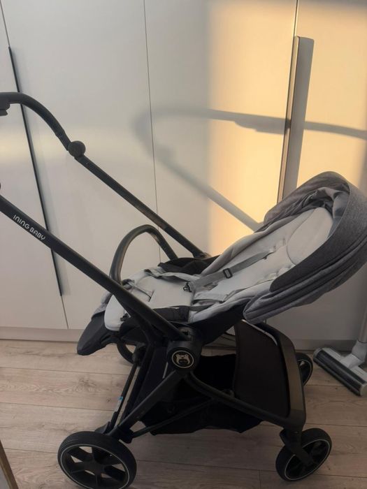 Коляска прогулочная