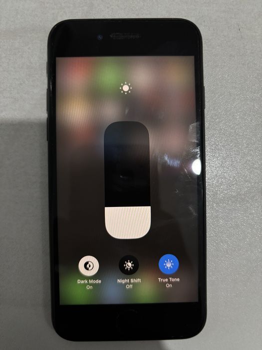 Продам IPhone SE 2020 64 GB
