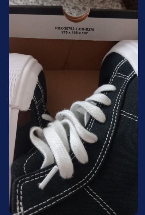 Teneși converse noi originali 150 lei.nr 34