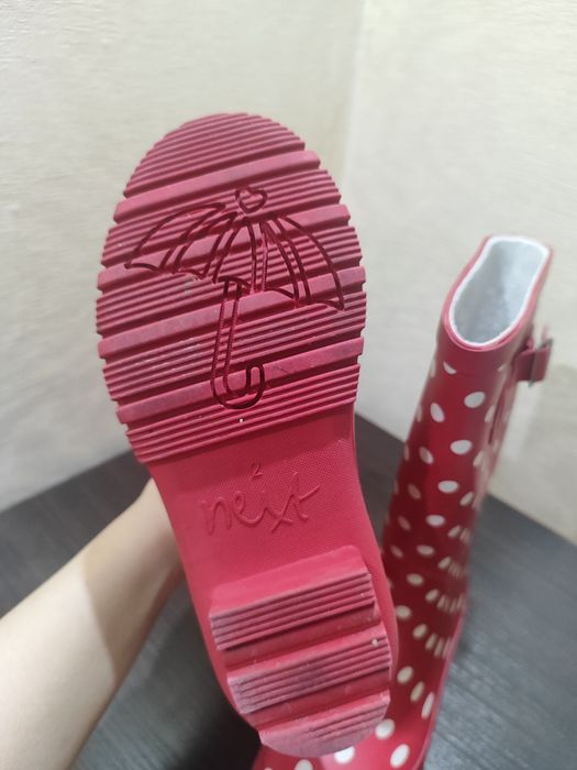 Продам резиновые сапоги!