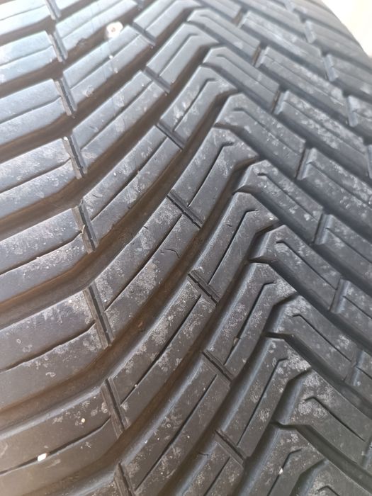 Всесезонни гуми continental 235 55 19.