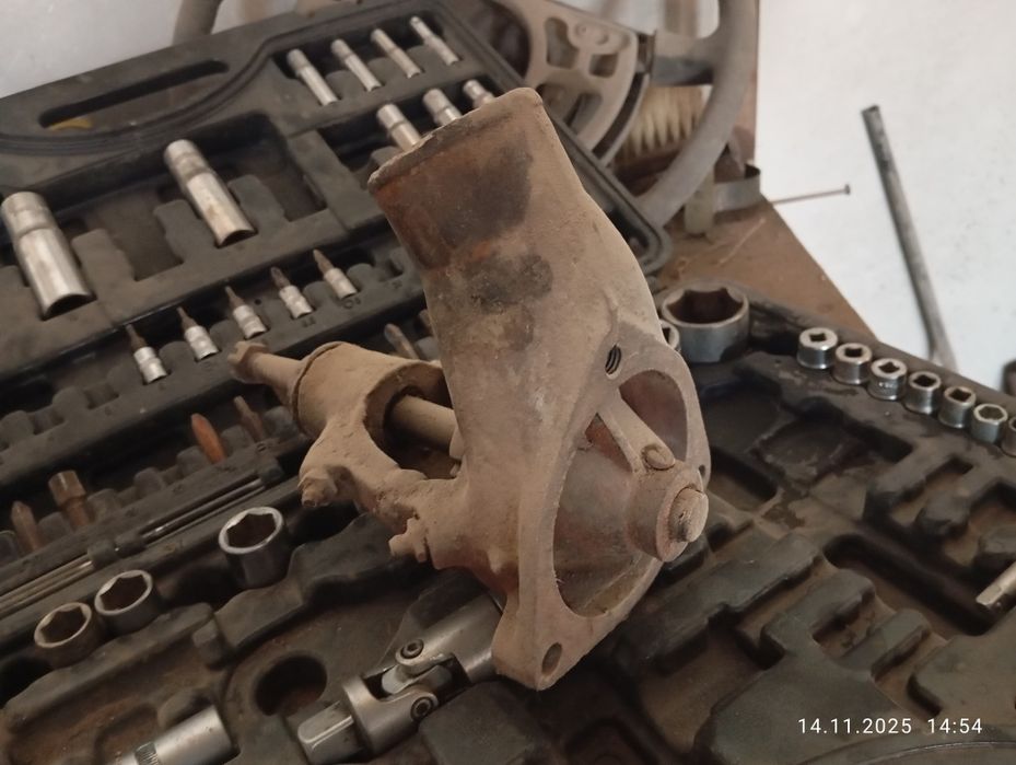 Продам Помпу от Газ А, АА, М1.