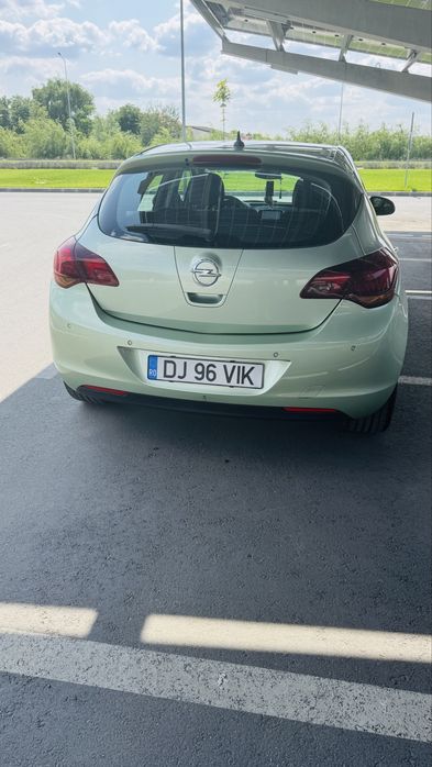 OPEL Astra 2011 — imagine 3