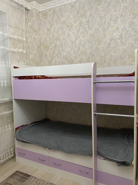 Кровать и шифонер