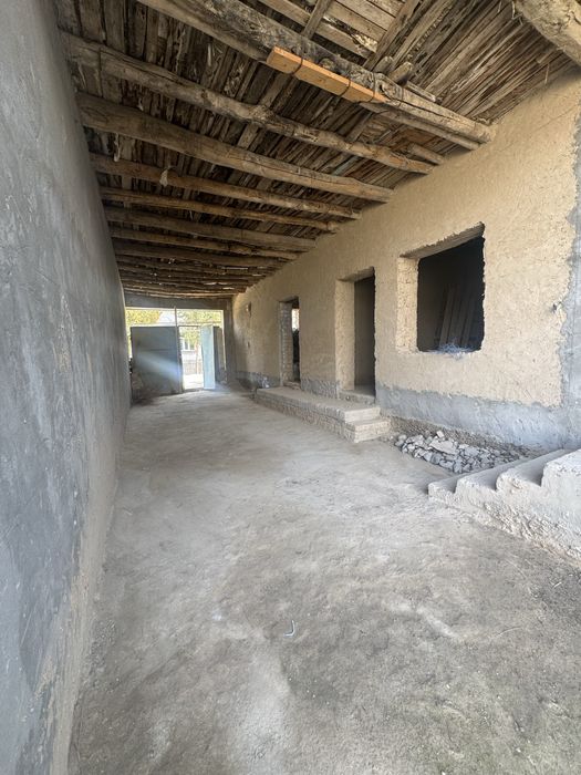 Yangi Toshmi postdan 10 km ichkarida 5 sotix 4 xona alohisa sanuzel