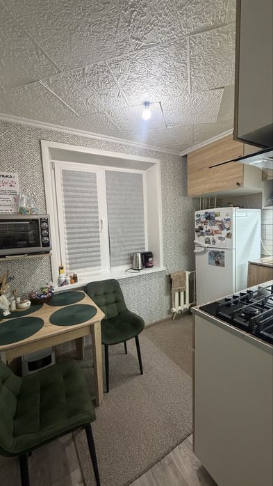 Продам квартиру 4 мкр 19 д