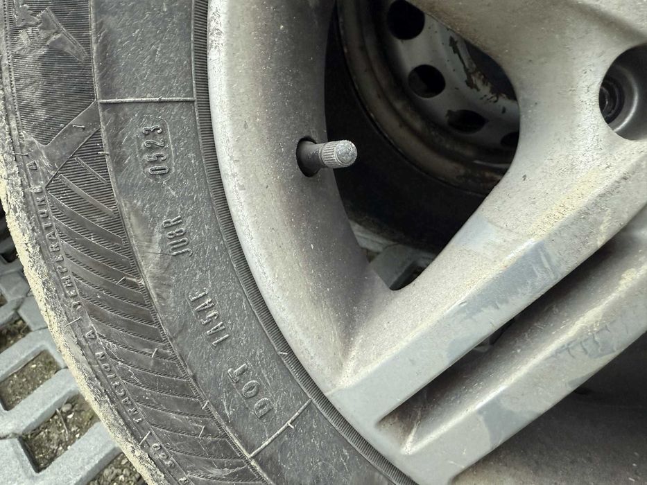 Летни гуми Good Year с лети джанти 15 цола