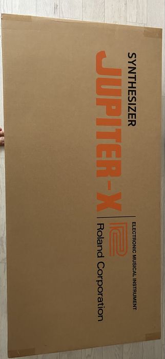 Синтезатор Roland Jupiter X