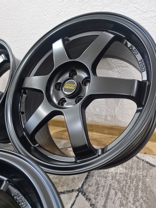 Rays volk te37 sl R17 5*100