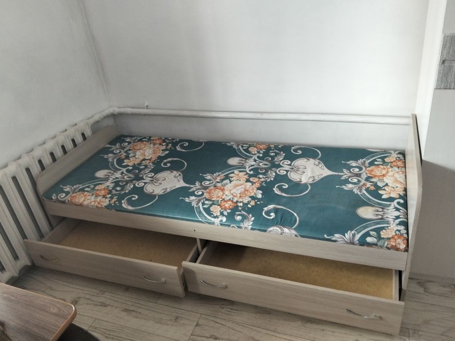Продам кровать.  Bbb