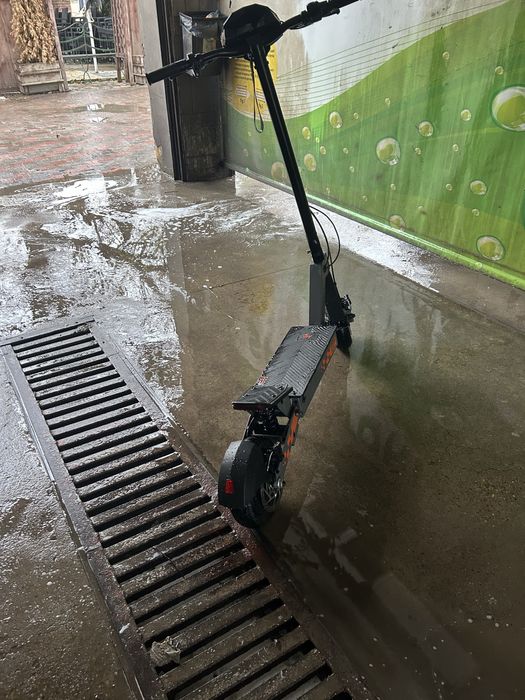 KUKIRIN g2 1060km stare foarte buna plus accesorii