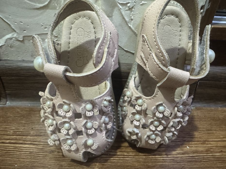 Сандали для девочки