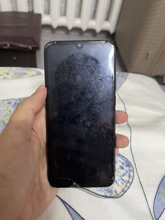 Huawei Y6 2019 — рабочий, срочно