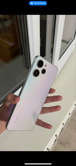 Продам Redmi 12 256 ГБ — отличное состояние / перламутровый