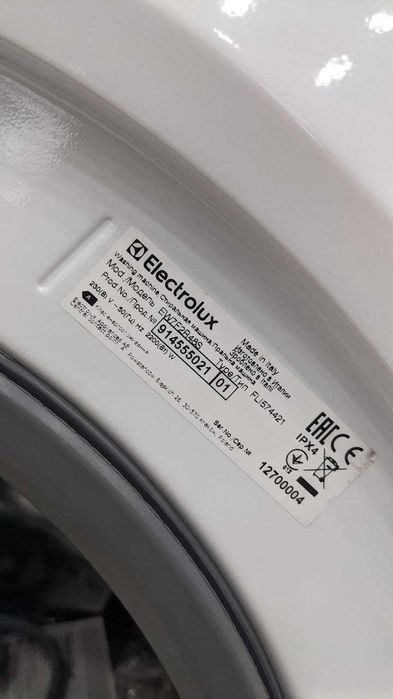 Стиральная машина Electrolux PerfectCare 700