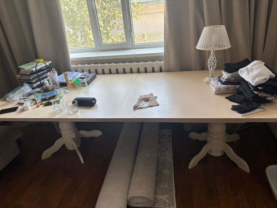 Продам стол для гостиной