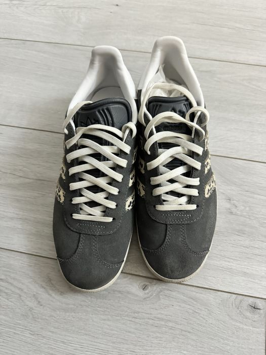 Кроссовки Adidas