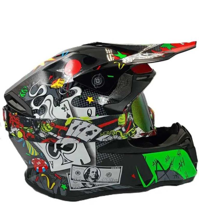 Каска мотокрос атв  с очила комплект