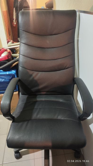 Продам кресло офисное