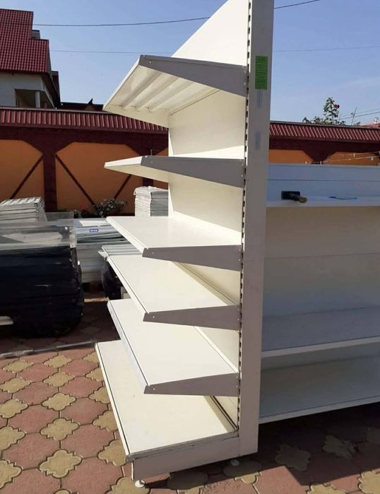 Rafturi de magazin la jumate de pret